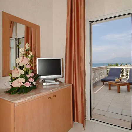 ホテル Piccolo Lido 4*