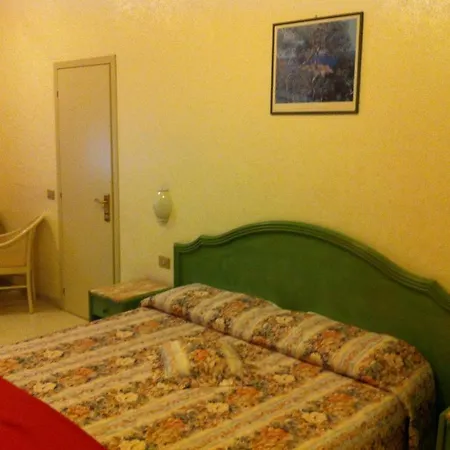 Piccolo Lido ホテル 4*