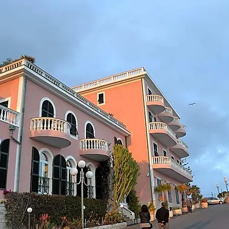 מלון Piccolo Lido