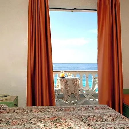 Piccolo Lido מלון בורדיגרה